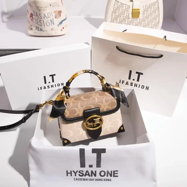 New minimalist and fashionable small handbag, contrasting color women's bag, high-end carriage crossbody bag, portable box bag - Image 24