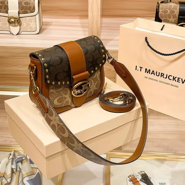 New minimalist and fashionable small handbag, contrasting color women's bag, high-end carriage crossbody bag, portable box bag - Image 23