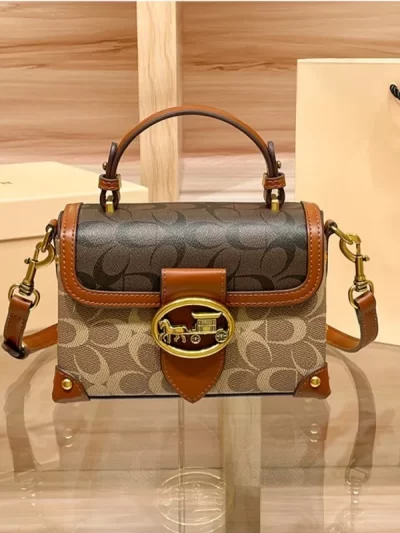 New minimalist and fashionable small handbag, contrasting color women's bag, high-end carriage crossbody bag, portable box bag